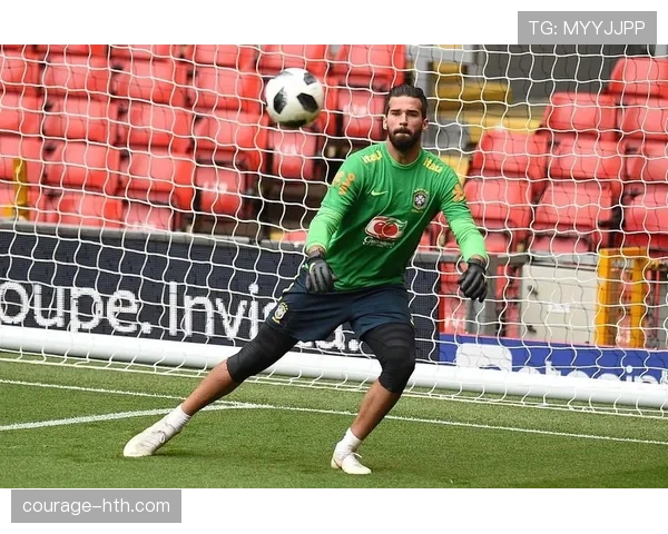 阿利松：门将作为第一出球点提升进攻转换的核心角色